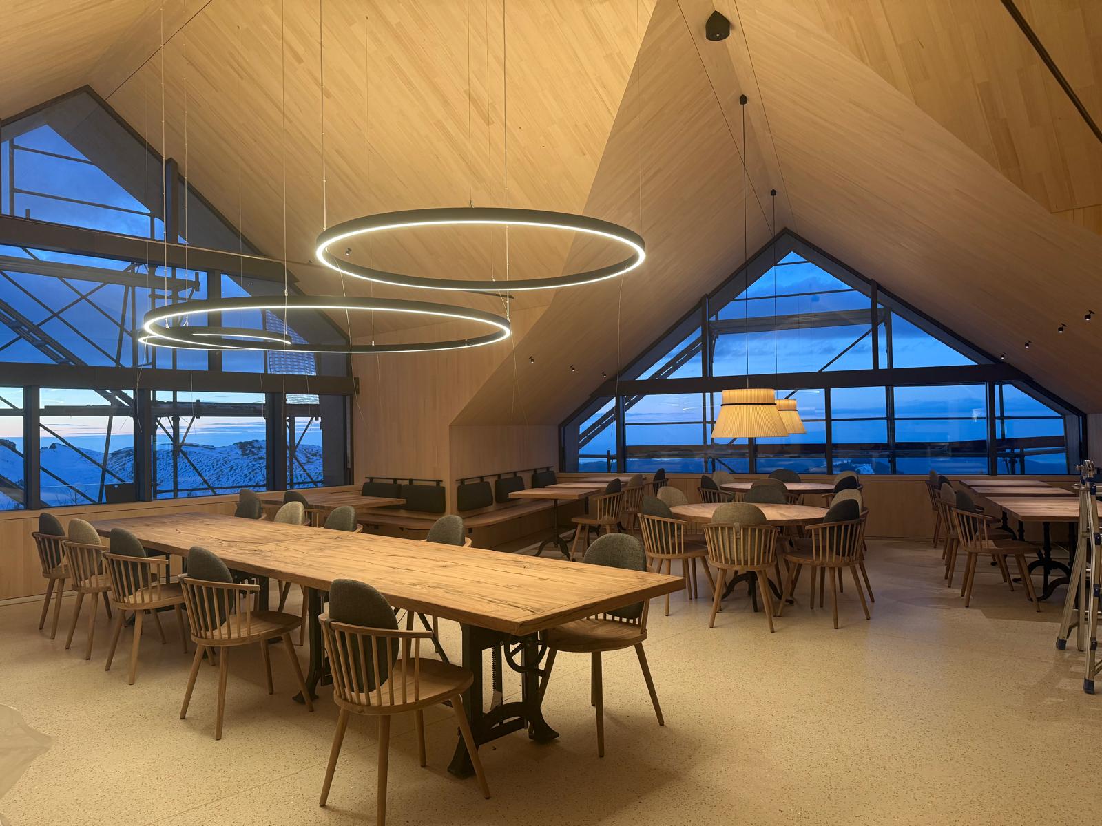 Brunch, Frühstück, zMorge, Feste feiern, Location, Neu, Modern, Traditionell, auf dem Berg feiern, Saal, Räumlichkeit für Fest
